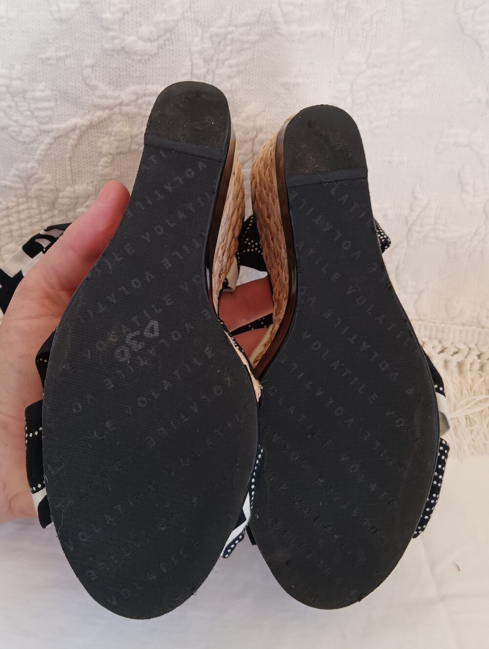 Very Volatile Black & White Lace-Up Espadrille Wedge Sandals Floral High Heels - Picture 8 of 10